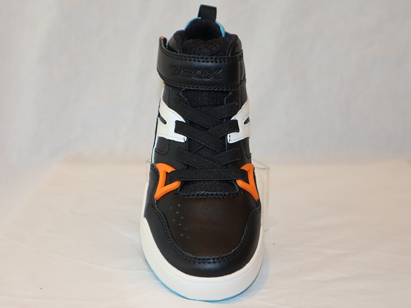 J567RA J PERTH BOY – Image 2